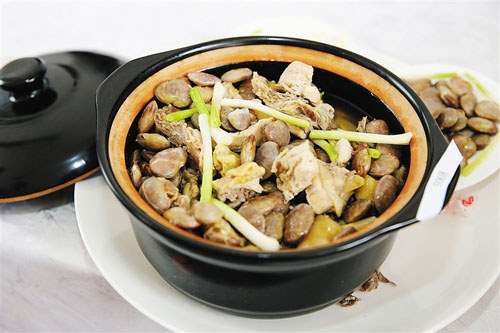 包豆燉土雞